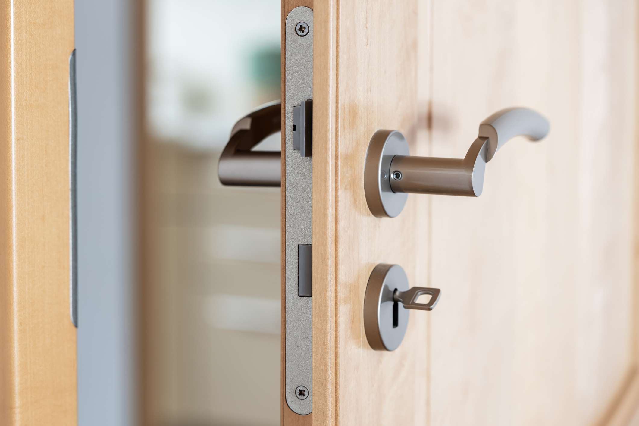 Door Handles in Chrome, Porcelain &amp; More – Free Delivery