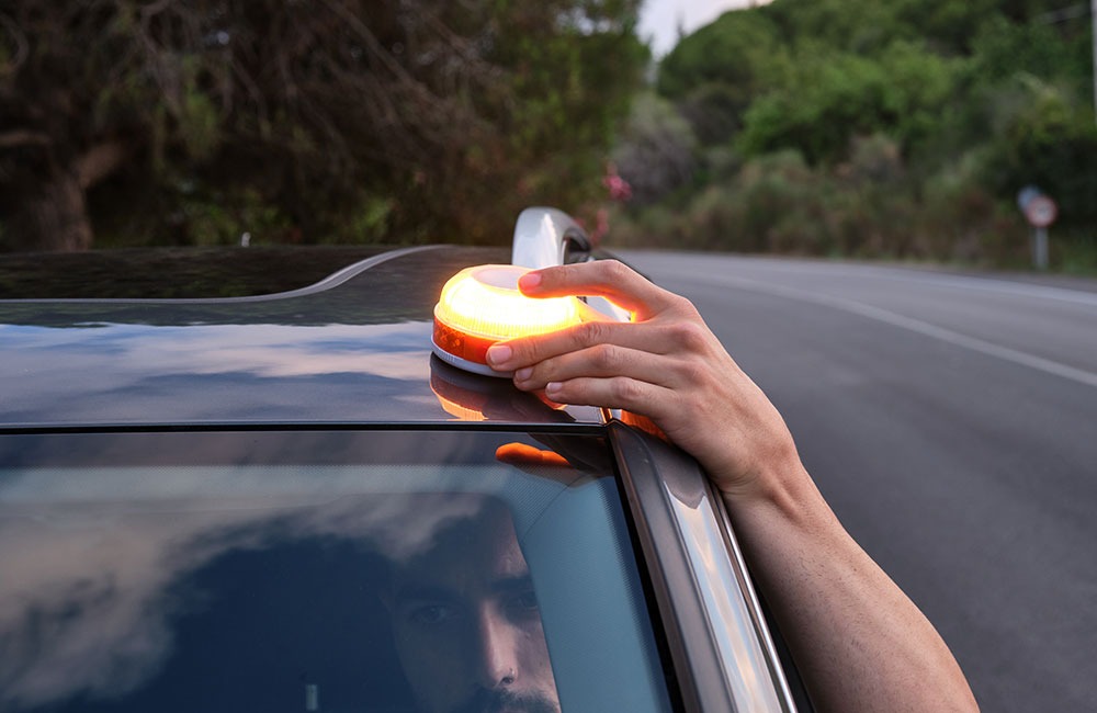 Die Bedeutung der Warnleuchte V16 für Ihre Verkehrssicherheit