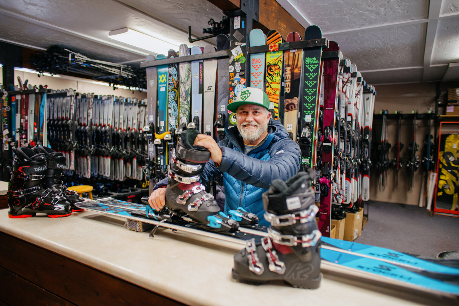 End-of-Season Ski Clearance – Don’t Miss Our End-of-Season Ski Clearance Deals