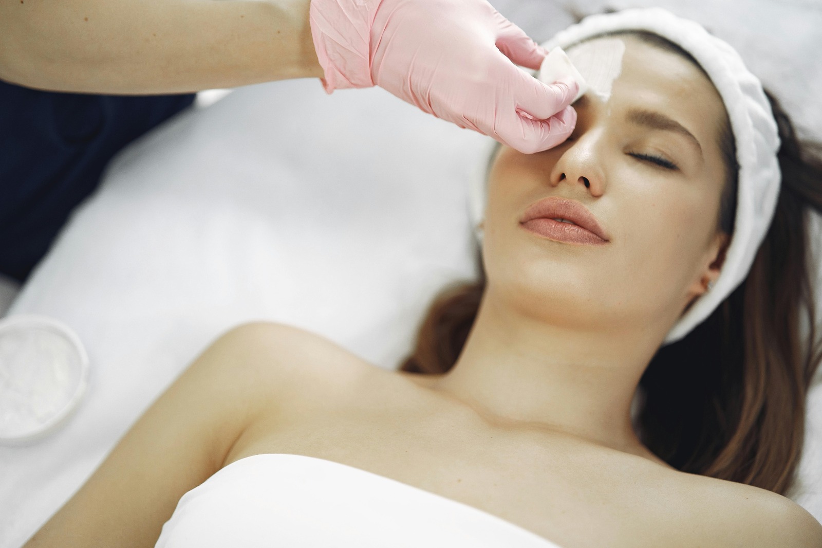 Enjoy a Complete Skincare Routine with Waxing and Facial Near Me