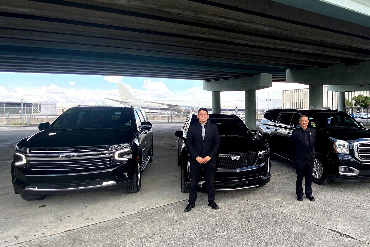 Arrive in Style with VIP Miami Limo for Airport &amp; Events