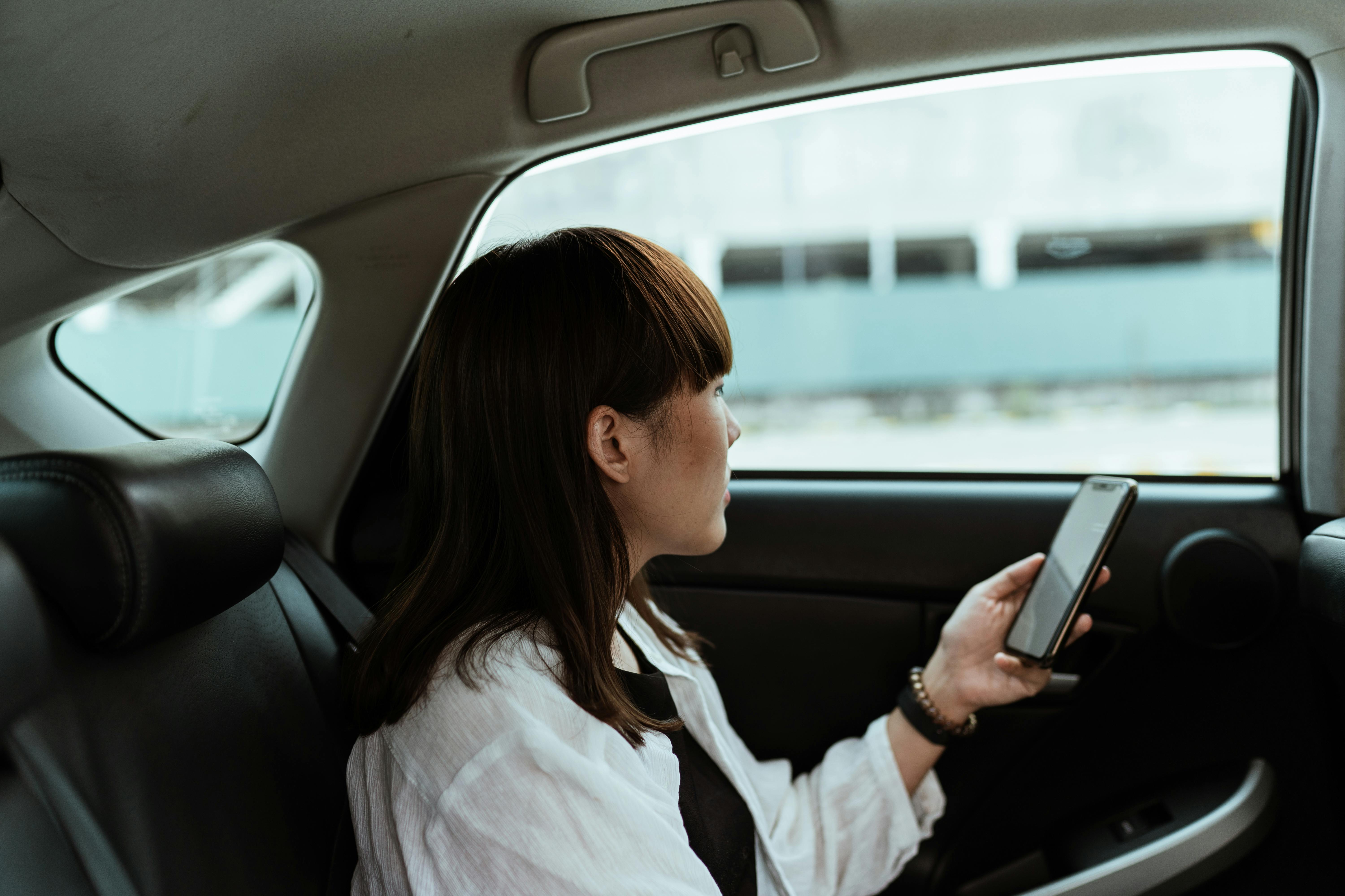Reliable Limo from Seattle to Vancouver Luxury Transfer